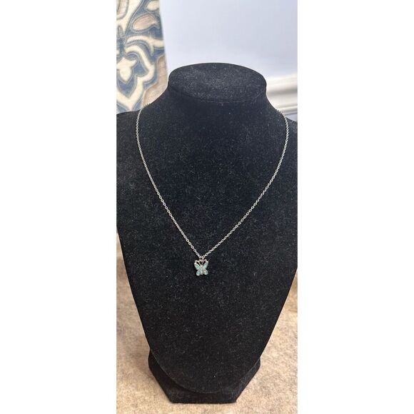 Stunning adjustable Vintage butterfly -Shaped Blue Turquoise Silver tone Pendant - Picture 1 of 6